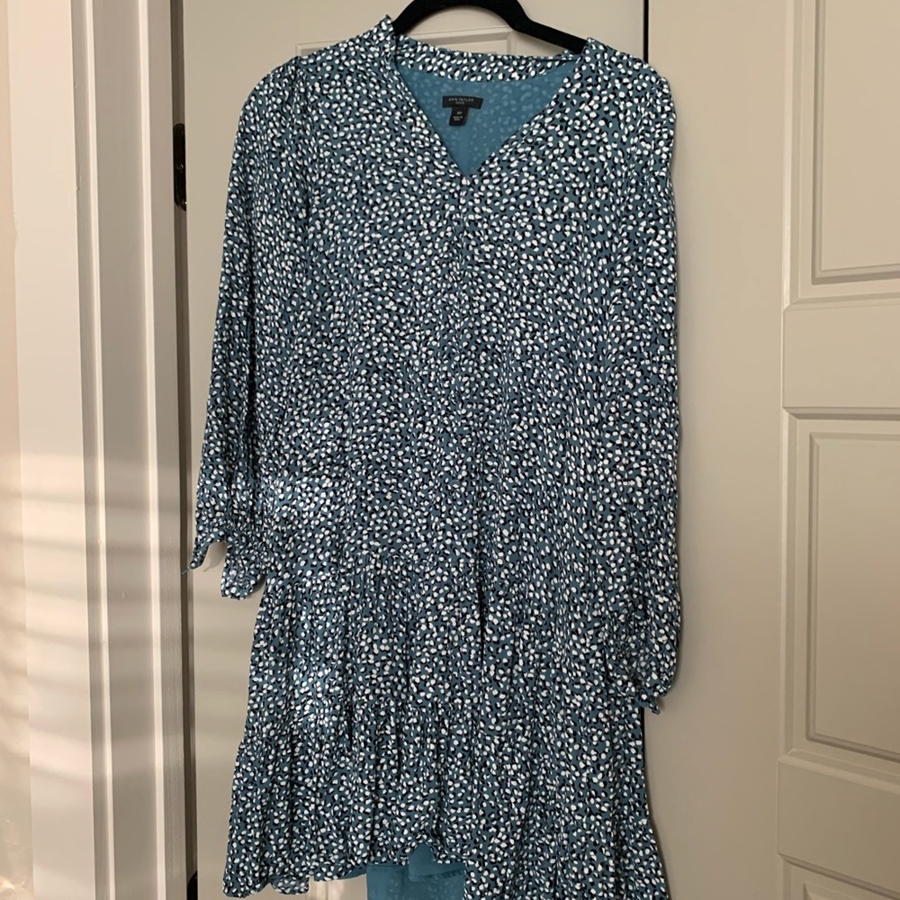 Ann Taylor button front flounce hem dress